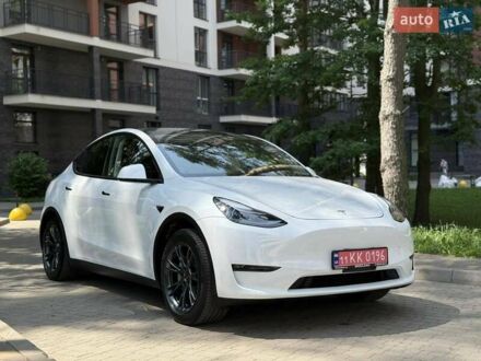 Тесла Model Y 2024 в Киеве на Automoto.ua Белый Тесла Model Y, объемом двигателя 0 л и пробегом 9 тыс. км за 29999 $, фото 1 на Automoto.ua