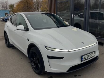 Белый Тесла Model Y, объемом двигателя 0 л и пробегом 22 тыс. км за 53000 $, фото 1 на Automoto.ua