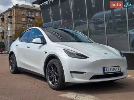 Белый Тесла Model Y, объемом двигателя 0 л и пробегом 4 тыс. км за 33500 $, фото 1 на Automoto.ua
