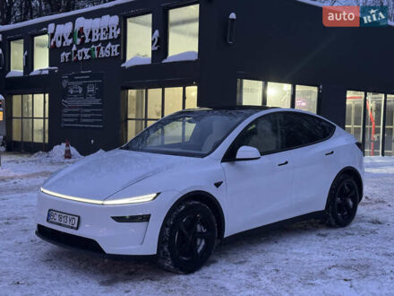 Белый Тесла Model Y, объемом двигателя 0 л и пробегом 1 тыс. км за 47500 $, фото 1 на Automoto.ua