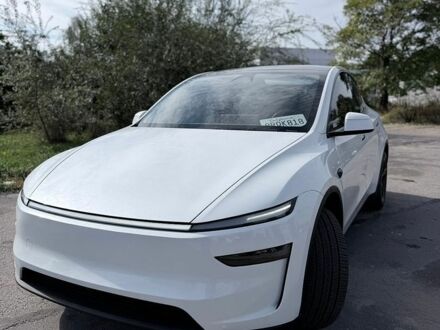 Белый Тесла Model Y, объемом двигателя 0 л и пробегом 47 тыс. км за 36500 $, фото 1 на Automoto.ua