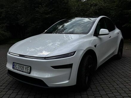 Білий Тесла Model Y, об'ємом двигуна 0 л та пробігом 22 тис. км за 34900 $, фото 1 на Automoto.ua