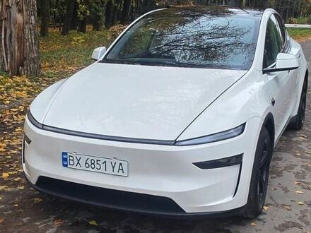 Білий Тесла Model Y, об'ємом двигуна 0 л та пробігом 29 тис. км за 49900 $, фото 1 на Automoto.ua