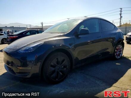 Белый Тесла Model Y, объемом двигателя 0.38 л и пробегом 12 тыс. км за 24000 $, фото 1 на Automoto.ua