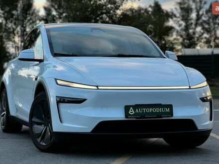 Белый Тесла Model Y, объемом двигателя 1 л и пробегом 2 тыс. км за 48000 $, фото 1 на Automoto.ua