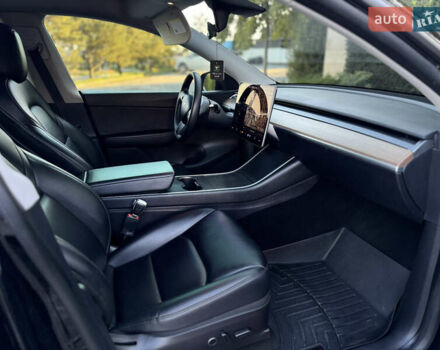 Черный Тесла Model Y, объемом двигателя 0 л и пробегом 113 тыс. км за 21999 $, фото 32 на Automoto.ua