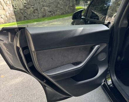 Черный Тесла Model Y, объемом двигателя 0 л и пробегом 143 тыс. км за 22900 $, фото 17 на Automoto.ua