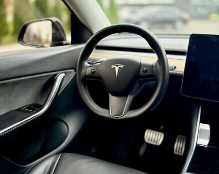 Черный Тесла Model Y, объемом двигателя 0 л и пробегом 158 тыс. км за 22860 $, фото 9 на Automoto.ua