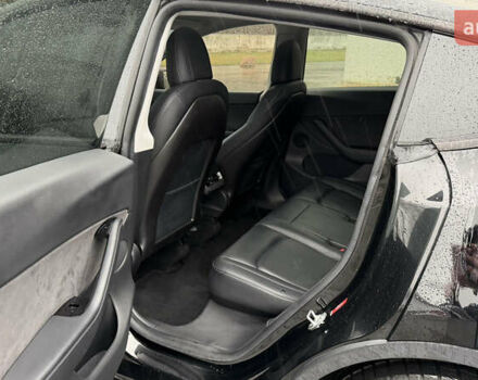 Черный Тесла Model Y, объемом двигателя 0 л и пробегом 169 тыс. км за 21900 $, фото 23 на Automoto.ua