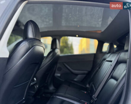 Черный Тесла Model Y, объемом двигателя 0 л и пробегом 113 тыс. км за 21999 $, фото 41 на Automoto.ua
