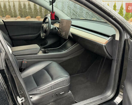 Черный Тесла Model Y, объемом двигателя 0 л и пробегом 169 тыс. км за 21900 $, фото 27 на Automoto.ua