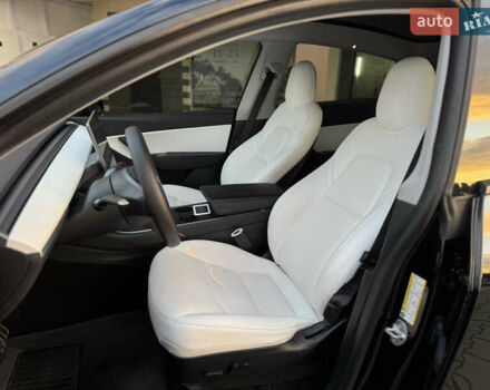 Черный Тесла Model Y, объемом двигателя 0 л и пробегом 149 тыс. км за 20600 $, фото 26 на Automoto.ua