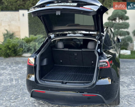 Черный Тесла Model Y, объемом двигателя 0 л и пробегом 113 тыс. км за 21999 $, фото 29 на Automoto.ua