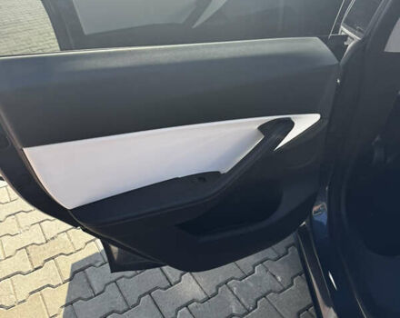 Черный Тесла Model Y, объемом двигателя 0 л и пробегом 90 тыс. км за 25000 $, фото 15 на Automoto.ua