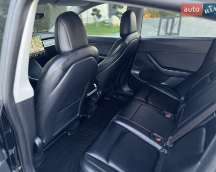 Черный Тесла Model Y, объемом двигателя 0 л и пробегом 113 тыс. км за 21999 $, фото 40 на Automoto.ua
