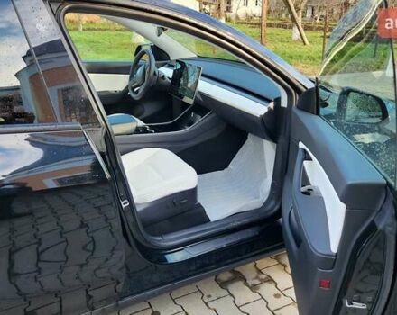 Черный Тесла Model Y, объемом двигателя 0 л и пробегом 86 тыс. км за 24500 $, фото 10 на Automoto.ua