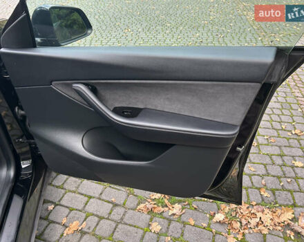 Черный Тесла Model Y, объемом двигателя 0 л и пробегом 140 тыс. км за 18000 $, фото 24 на Automoto.ua