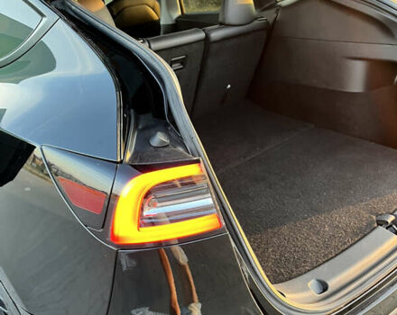 Черный Тесла Model Y, объемом двигателя 0 л и пробегом 90 тыс. км за 22500 $, фото 12 на Automoto.ua