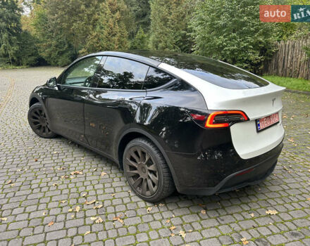 Черный Тесла Model Y, объемом двигателя 0 л и пробегом 140 тыс. км за 18000 $, фото 7 на Automoto.ua