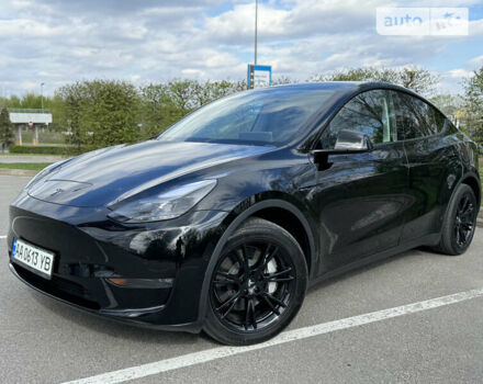 Черный Тесла Model Y, объемом двигателя 0 л и пробегом 27 тыс. км за 27900 $, фото 2 на Automoto.ua