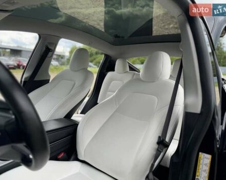 Чорний Тесла Model Y, об'ємом двигуна 0 л та пробігом 160 тис. км за 18999 $, фото 44 на Automoto.ua