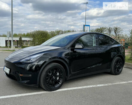 Черный Тесла Model Y, объемом двигателя 0 л и пробегом 27 тыс. км за 27900 $, фото 6 на Automoto.ua