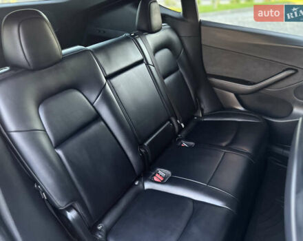 Черный Тесла Model Y, объемом двигателя 0 л и пробегом 113 тыс. км за 21999 $, фото 38 на Automoto.ua