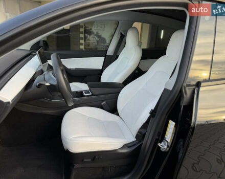 Тесла Model Y 2020 в Луцке на Automoto.ua Черный Тесла Model Y, объемом двигателя 0 л и пробегом 149 тыс. км за 20700 $, фото 19 на Automoto.ua