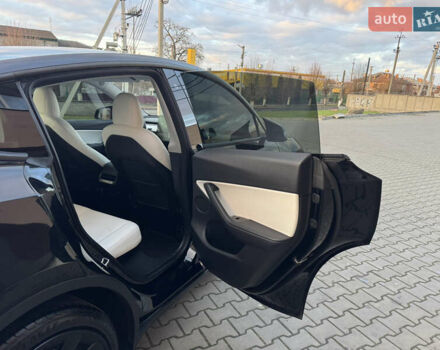 Черный Тесла Model Y, объемом двигателя 0 л и пробегом 149 тыс. км за 20600 $, фото 38 на Automoto.ua
