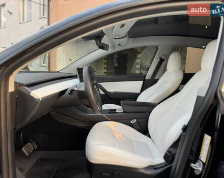 Черный Тесла Model Y, объемом двигателя 0 л и пробегом 149 тыс. км за 20600 $, фото 27 на Automoto.ua