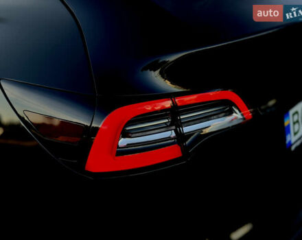 Черный Тесла Model Y, объемом двигателя 0 л и пробегом 113 тыс. км за 21999 $, фото 19 на Automoto.ua