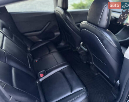 Чорний Тесла Model Y, об'ємом двигуна 0 л та пробігом 110 тис. км за 22799 $, фото 70 на Automoto.ua