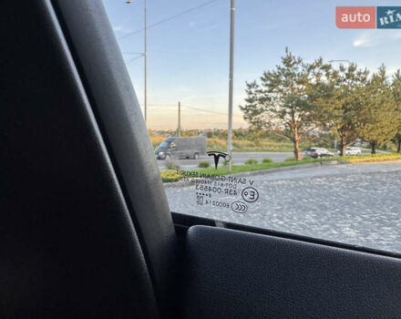 Черный Тесла Model Y, объемом двигателя 0 л и пробегом 113 тыс. км за 21999 $, фото 63 на Automoto.ua