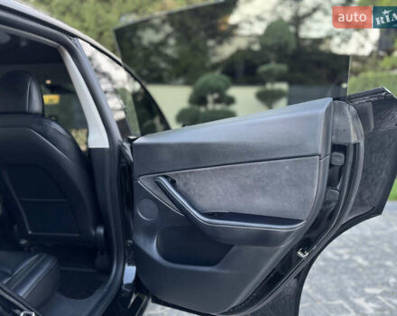 Черный Тесла Model Y, объемом двигателя 0 л и пробегом 113 тыс. км за 21999 $, фото 36 на Automoto.ua