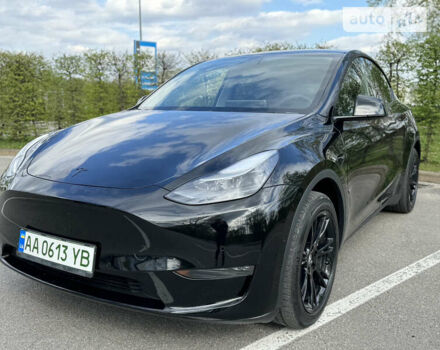 Черный Тесла Model Y, объемом двигателя 0 л и пробегом 27 тыс. км за 27900 $, фото 5 на Automoto.ua