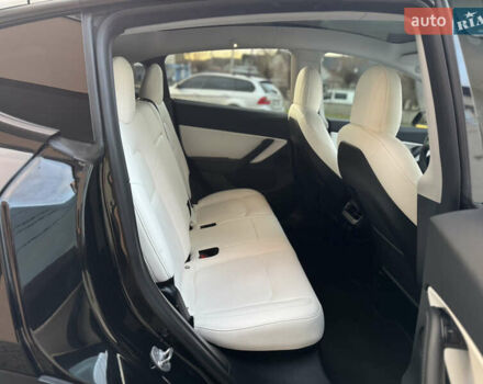 Черный Тесла Model Y, объемом двигателя 0 л и пробегом 149 тыс. км за 20600 $, фото 40 на Automoto.ua