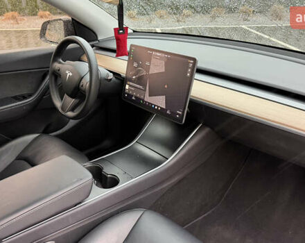Черный Тесла Model Y, объемом двигателя 0 л и пробегом 169 тыс. км за 21900 $, фото 21 на Automoto.ua