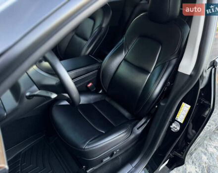 Чорний Тесла Model Y, об'ємом двигуна 0 л та пробігом 110 тис. км за 22799 $, фото 59 на Automoto.ua