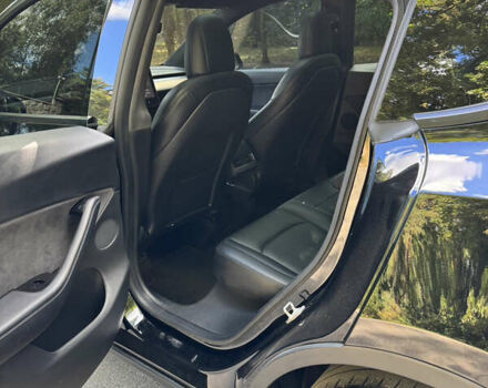 Черный Тесла Model Y, объемом двигателя 0 л и пробегом 143 тыс. км за 22900 $, фото 16 на Automoto.ua