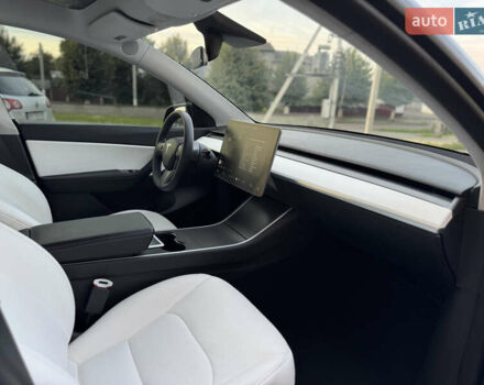 Тесла Model Y 2020 в Луцке на Automoto.ua Черный Тесла Model Y, объемом двигателя 0 л и пробегом 149 тыс. км за 20700 $, фото 27 на Automoto.ua