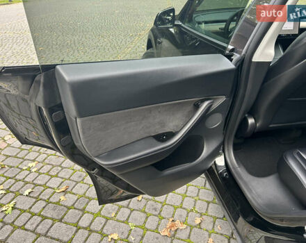 Черный Тесла Model Y, объемом двигателя 0 л и пробегом 140 тыс. км за 18000 $, фото 17 на Automoto.ua