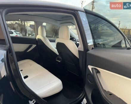 Черный Тесла Model Y, объемом двигателя 0 л и пробегом 149 тыс. км за 20600 $, фото 39 на Automoto.ua