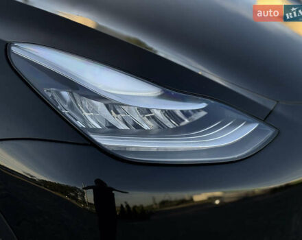 Черный Тесла Model Y, объемом двигателя 0 л и пробегом 113 тыс. км за 21999 $, фото 11 на Automoto.ua