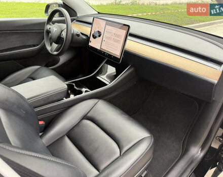 Черный Тесла Model Y, объемом двигателя 0 л и пробегом 107 тыс. км за 21000 $, фото 10 на Automoto.ua