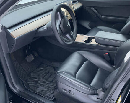 Черный Тесла Model Y, объемом двигателя 0 л и пробегом 40 тыс. км за 24500 $, фото 13 на Automoto.ua