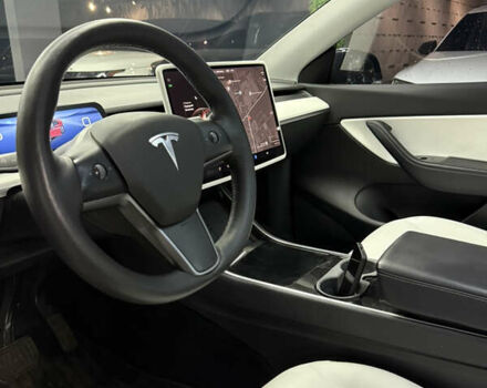 Черный Тесла Model Y, объемом двигателя 0 л и пробегом 124 тыс. км за 24900 $, фото 16 на Automoto.ua