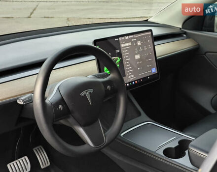 Черный Тесла Model Y, объемом двигателя 0 л и пробегом 57 тыс. км за 23950 $, фото 16 на Automoto.ua