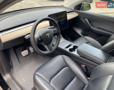 Черный Тесла Model Y, объемом двигателя 0 л и пробегом 74 тыс. км за 27699 $, фото 14 на Automoto.ua