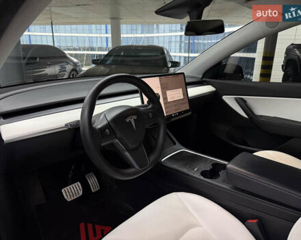 Черный Тесла Model Y, объемом двигателя 0 л и пробегом 70 тыс. км за 26900 $, фото 18 на Automoto.ua