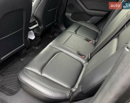 Чорний Тесла Model Y, об'ємом двигуна 0 л та пробігом 62 тис. км за 24999 $, фото 52 на Automoto.ua